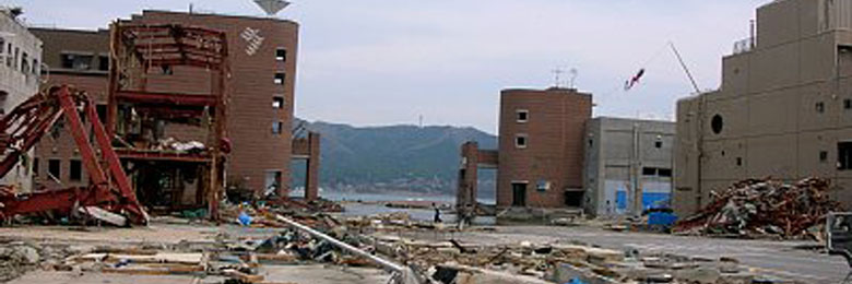 震災直後の宮城県女川漁港